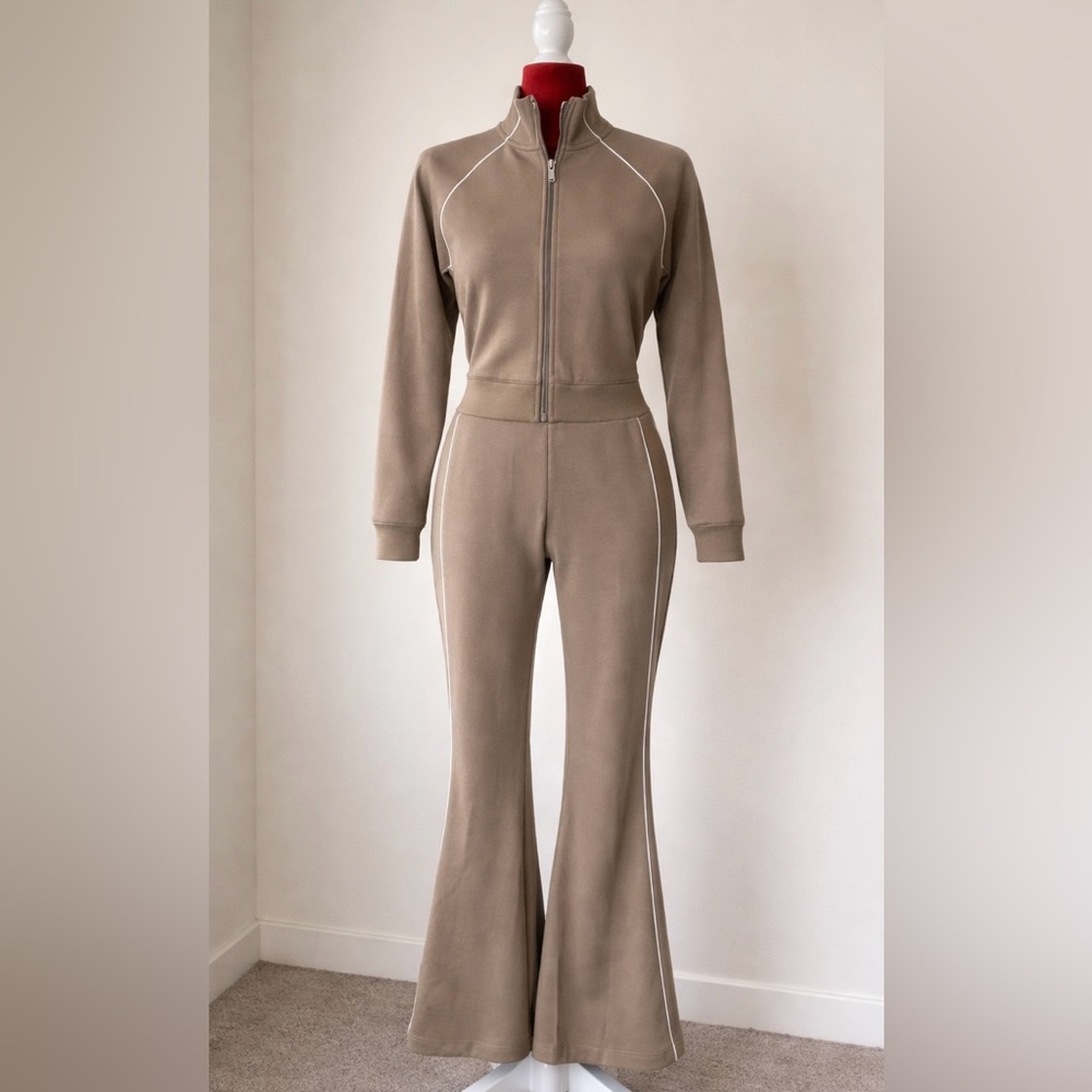 SPANX AirEssentials Pique Ashwood 2-Piece Set NWOT Size S - Picture 2 of 3